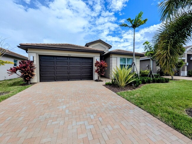 Building Photo - 13541 SW Oceanus Blvd Rental