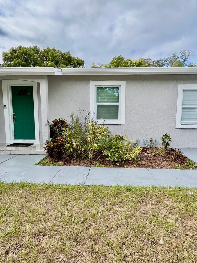Photo - 4243 Deltona Blvd