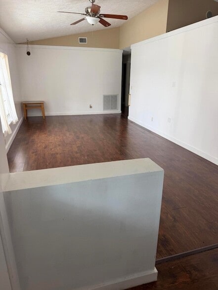 Photo - 641 NW Billiar Ave