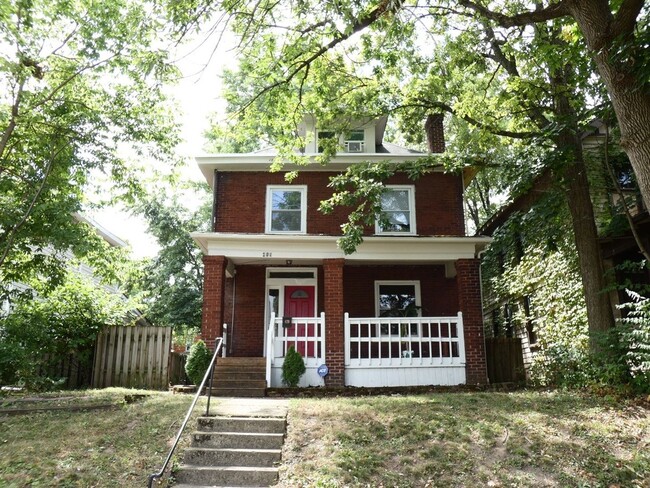 Building Photo - Central Campus OSU Single Family House!