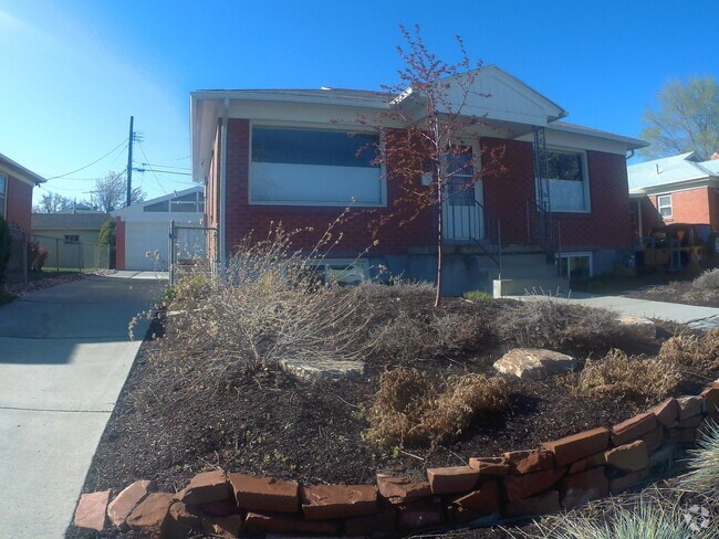 Building Photo - 4 Bed Beautiful Refurbished Sugarhouse Home