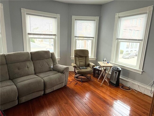 Photo - 53 Hadwin St