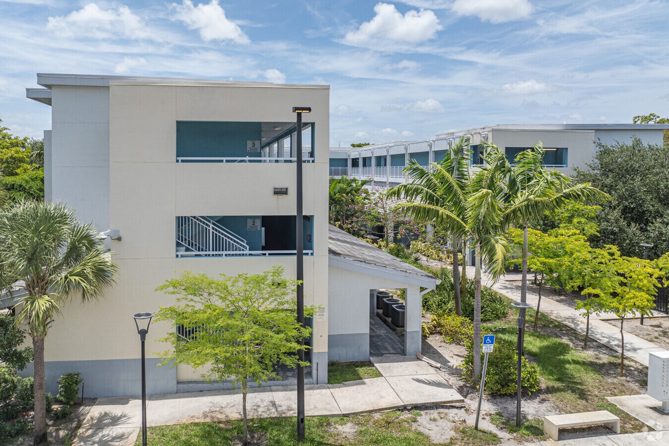 Alternate - Rock Island Apartments