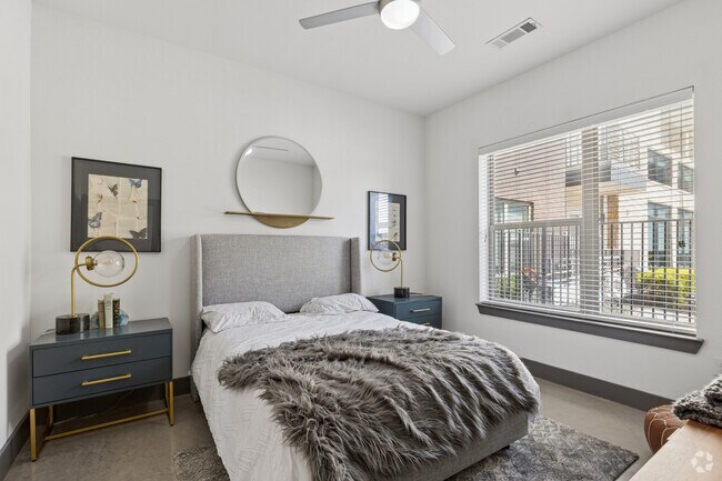 1BR, 1BA - 727SF - Bedroom