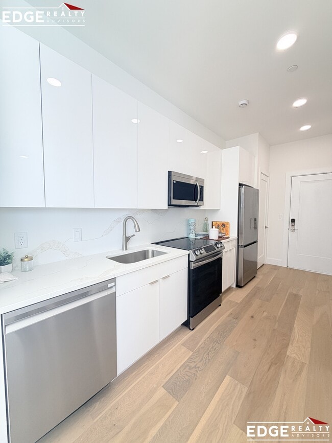 Photo - 58 Hichborn St