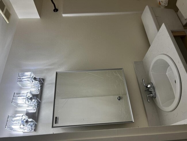 Photo - 110 E Washington St