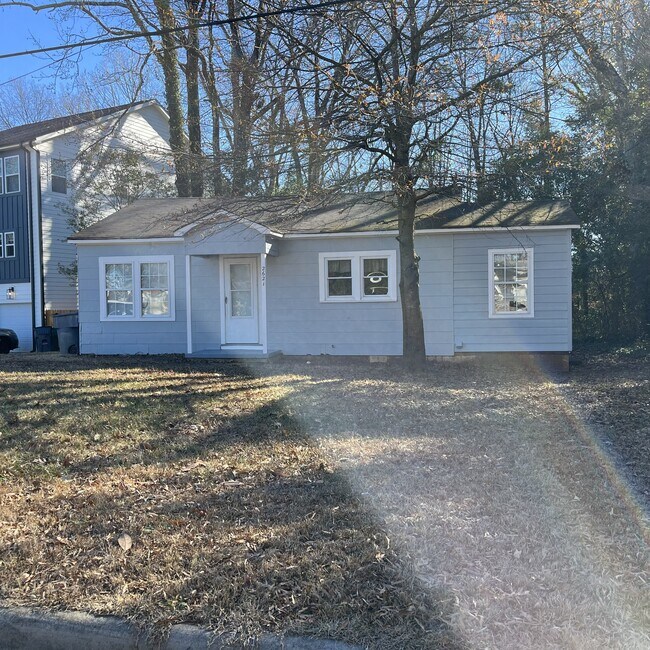 Photo - 2621 Dr Carver Rd