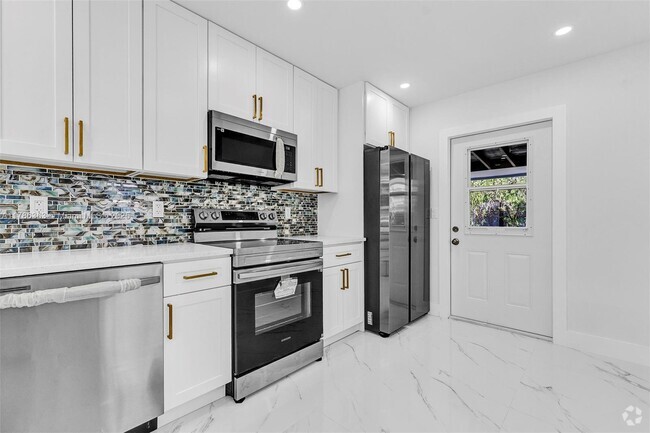 Building Photo - 3837 NE 16th Ter Rental