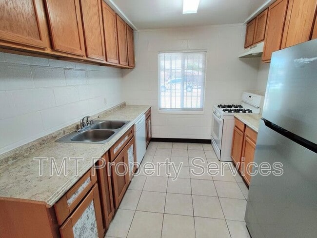 Photo - 6129 Leola Way