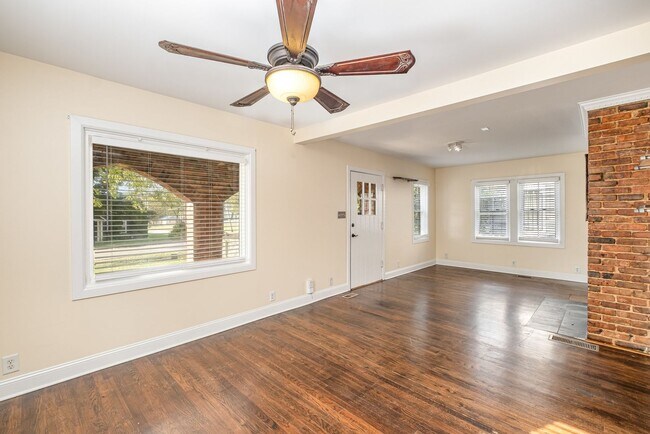 Photo - 4 Bedroom  Now Available!