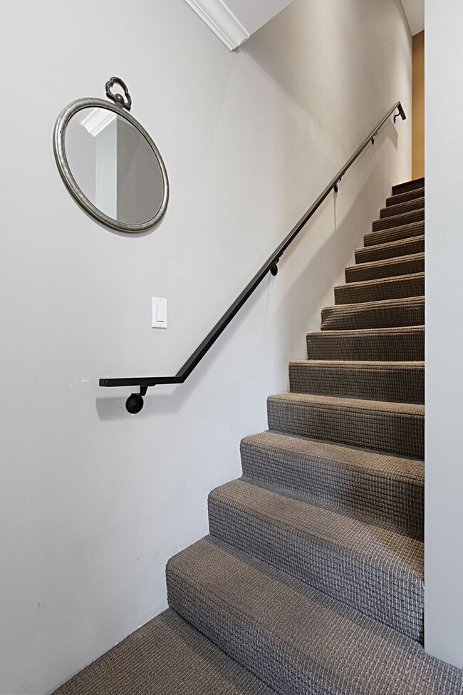 Building Photo - 8172 Manitoba St