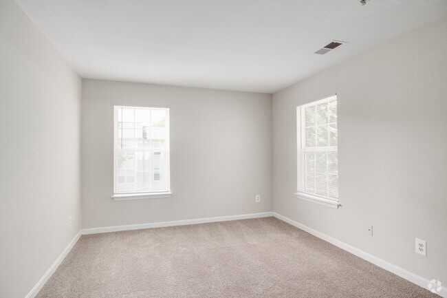 3BR, 2BA - 1,007SF - Primary Bedroom