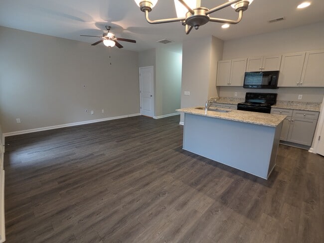 Photo - 702 Pippin Dr