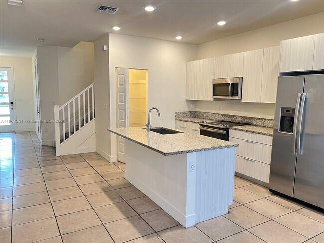 Photo - 15861 NW 90th Ct