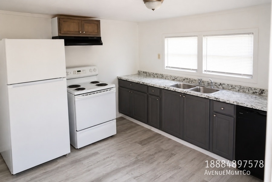 Photo - 715 23rd St NW
