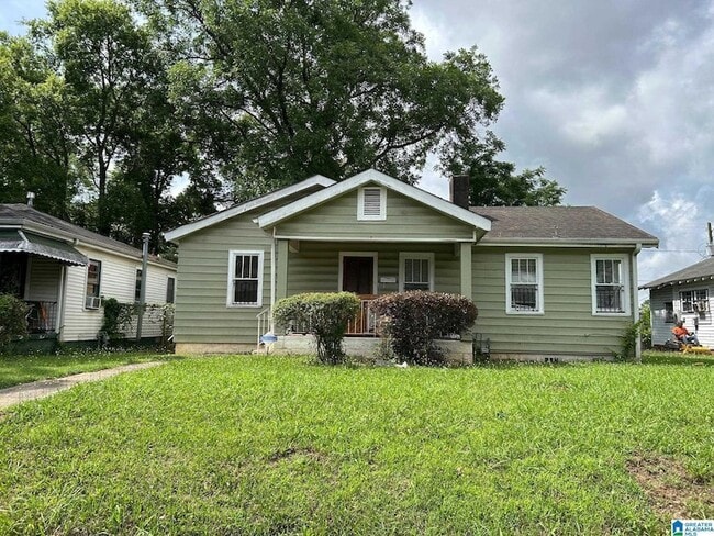Building Photo - 1529 1st Ave W Rental