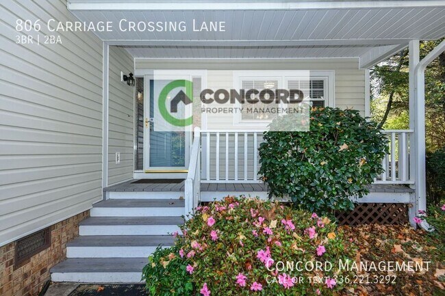 Photo - 806 Carriage Crossing Ln