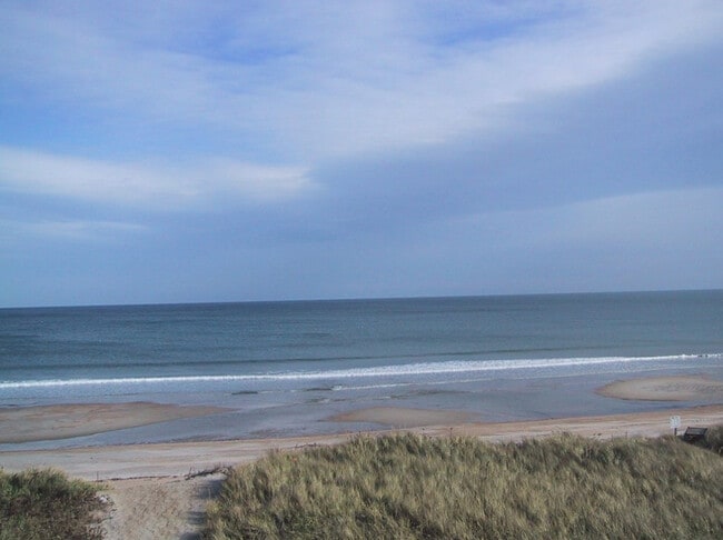 Photo - 288 N End Blvd