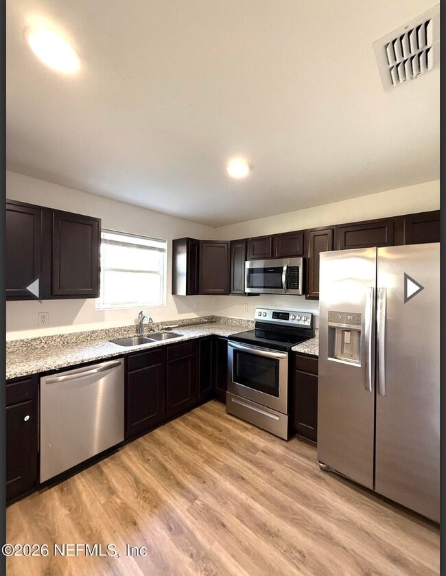 Photo - 3067 Harbison St