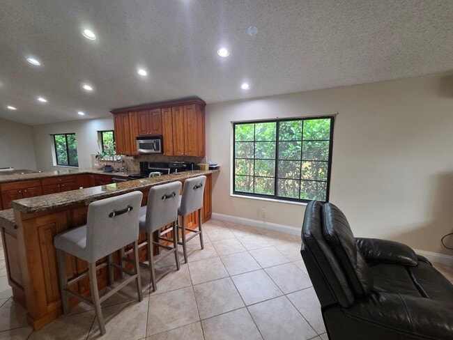 Photo - 4170 NW 6th St