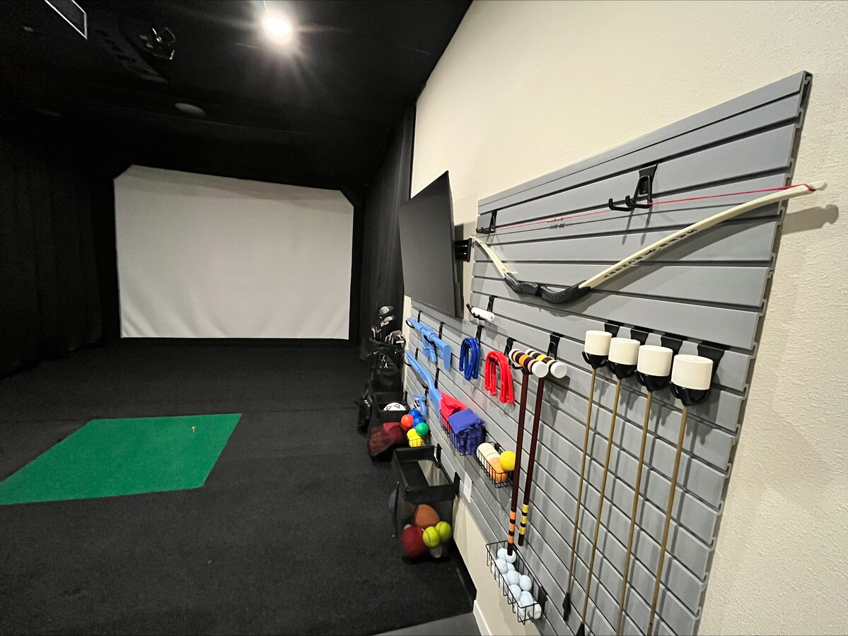 Photo - Skyline On Sunwood