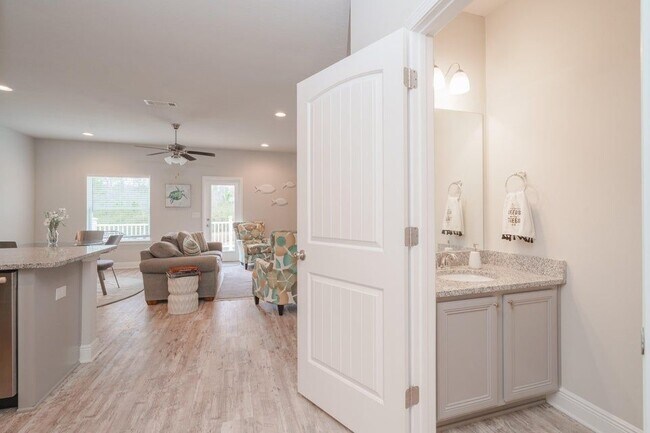 Photo - 90 Crossing Ln