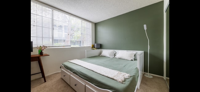 Photo - 25335 Pine Creek Ln Unit 25335 pine creek