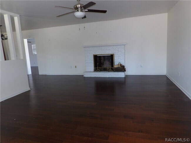 Photo - 2804 Madison St W