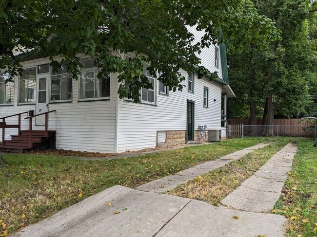 321 Ramsey St