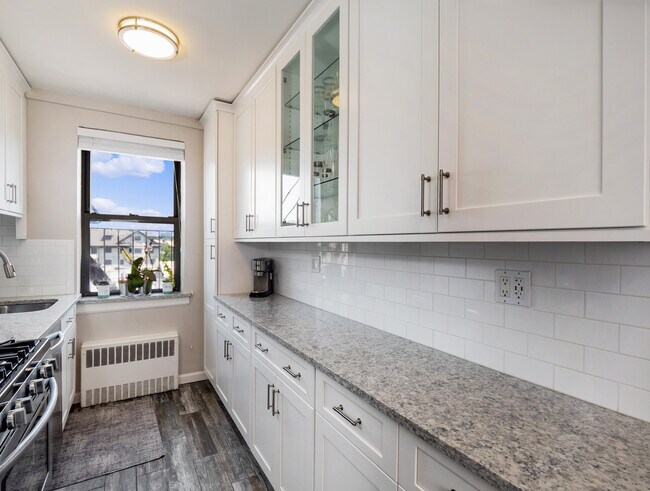 Photo - 142 Garth Rd