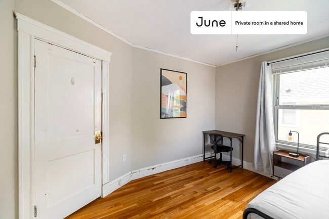 Photo - Room in Shared 4 bed/1 bath home Unit A