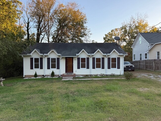 810 Summer Hill Ln