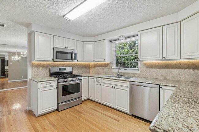 Photo - 21 Foreston Cir