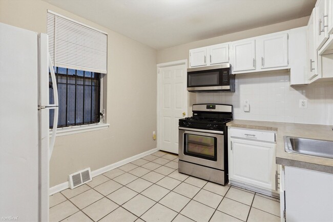 3 br, 2 bath Triplex - 2148 N CARLISLE ST ... - 3 br, 2 bath Triplex - 2148 N CARLISLE ST ... Unidad A Rental