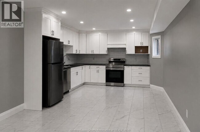 Photo - 1953 Lepain Crescent