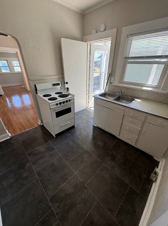 Photo - 1233 E 29th St Unit 1235