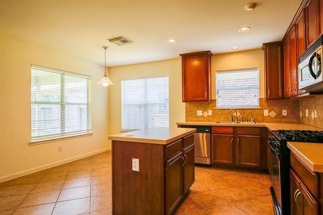 Photo - 17031 Sperry Landing Dr