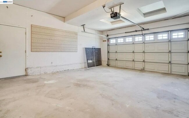 Photo - 3309 St James Pl