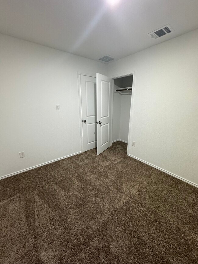 Photo - 7646 Chancery Gate