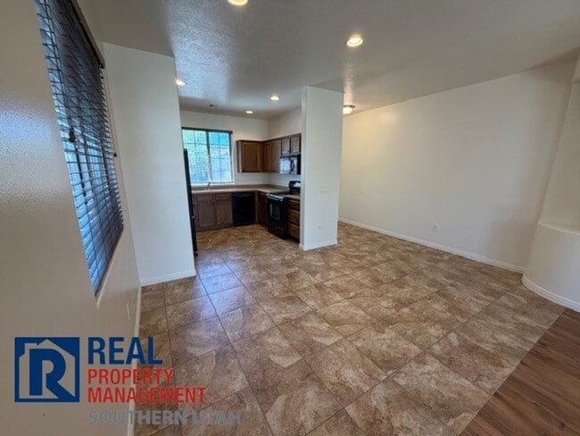 Photo - Beautiful Coral Canyon Home