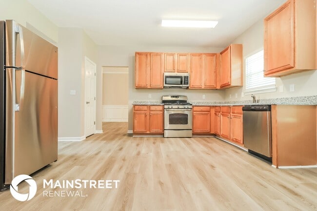 Photo - 315 Wellsley Ln