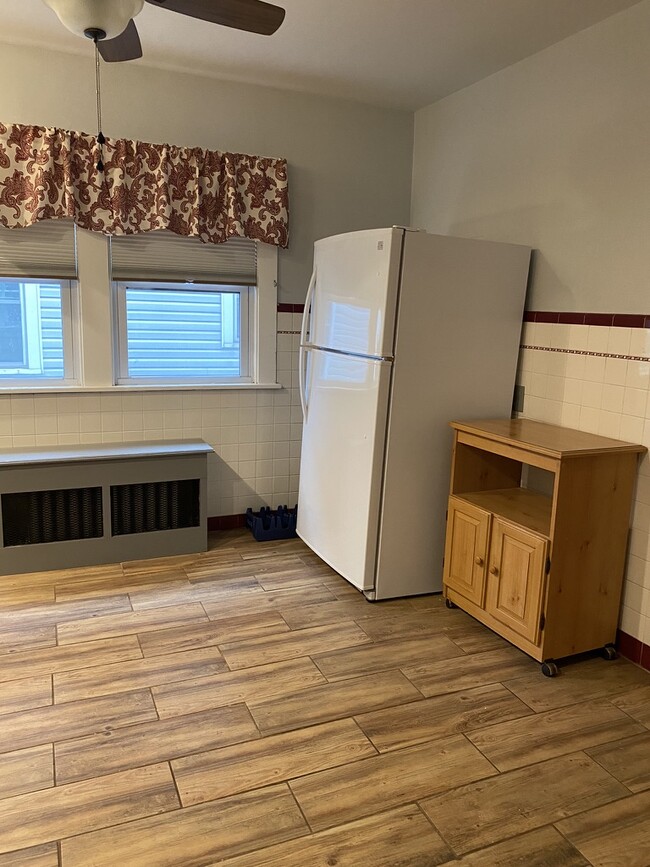 kitchen - 839 McKinley Pky Unit lower