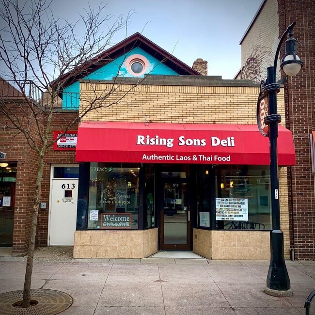 Photo - 613 State St Unidad 1