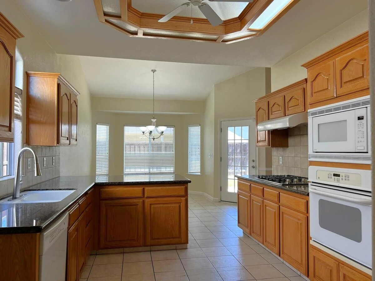 Photo - 4778 W Oswego Ave