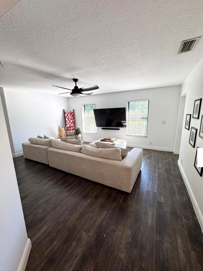 Photo - 1146 NE Coy Senda