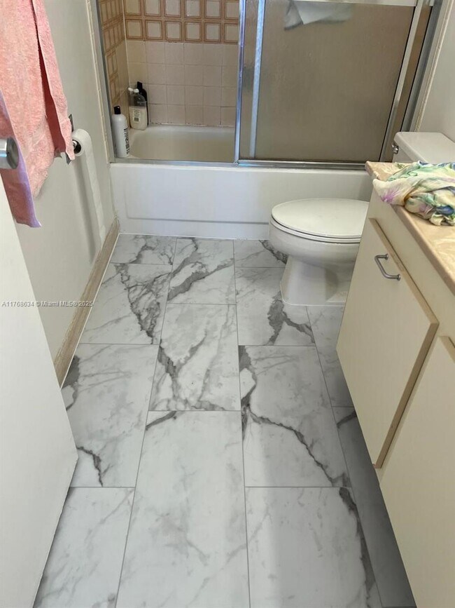 Photo - 2500 Parkview Dr Unit 1610