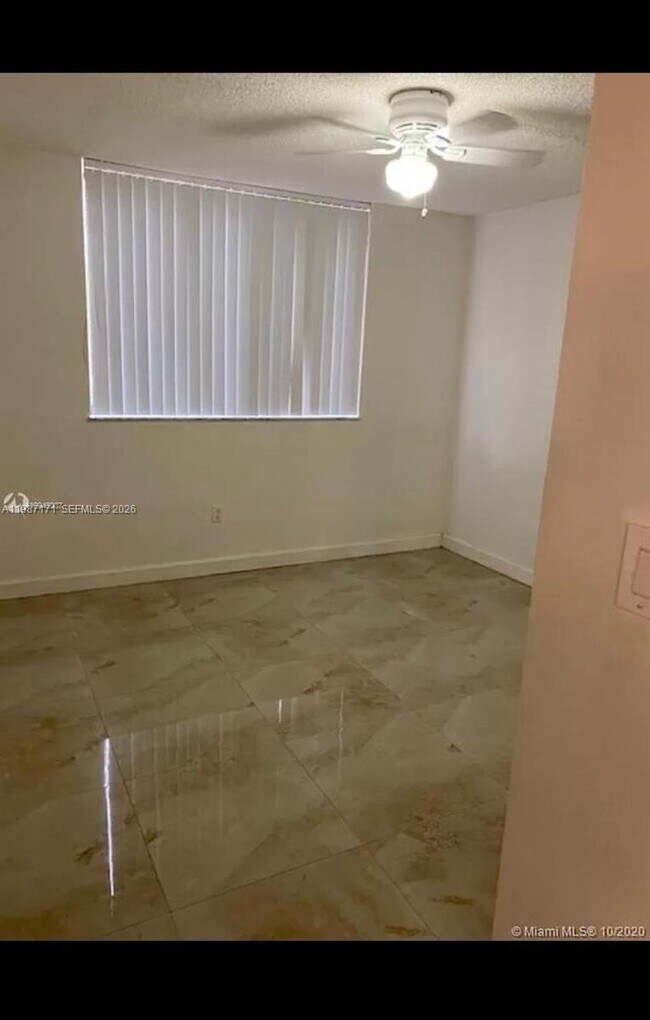 Photo - 8261 NW 8th St Unidad 327