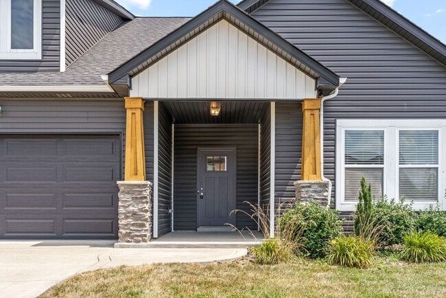 Photo - Pet Friendly Three Bedroom with Bonus!