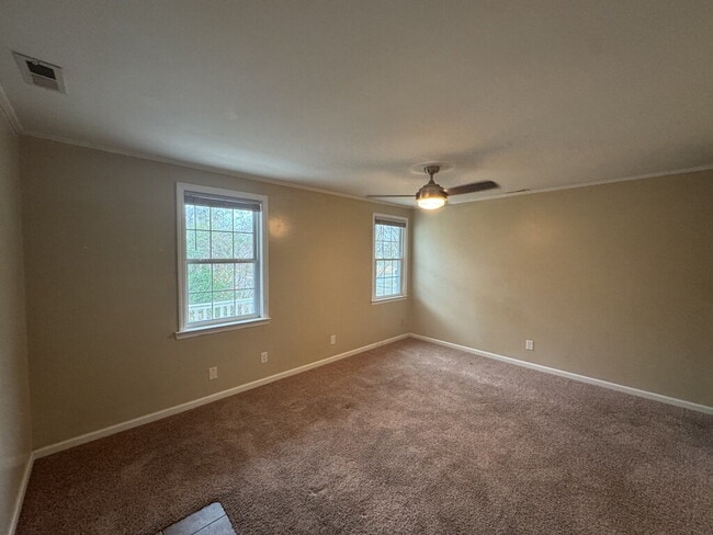 Photo - 503 Nelson Dr