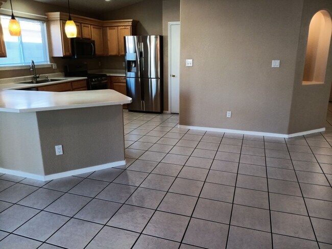 Photo - 3 Bedroom, 2 Bathroom Home! Schedule a Showing!